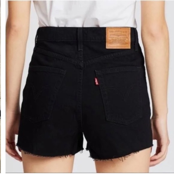 Levi’s Ribcage Shorts - Picture 8 of 10